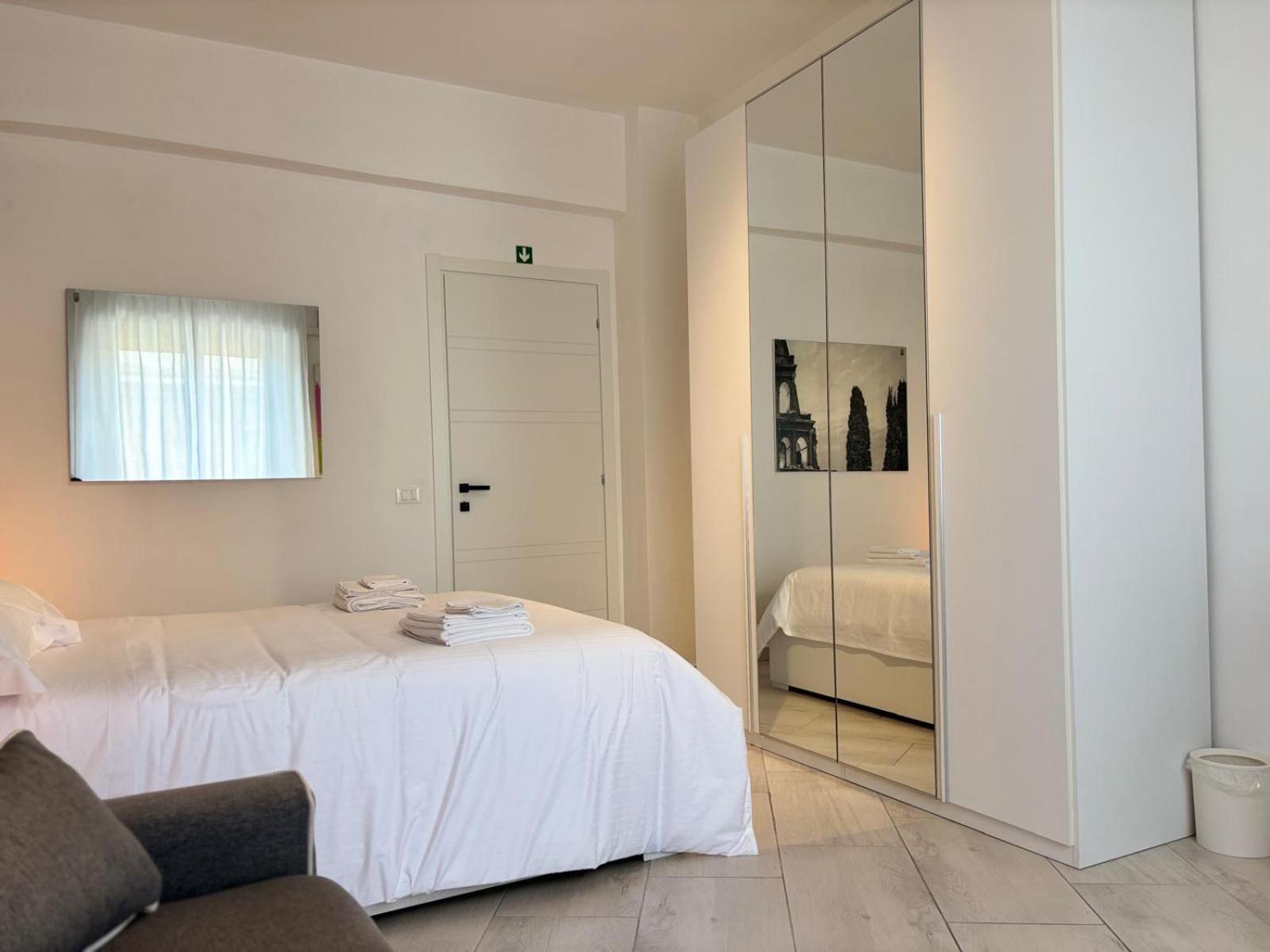 Roma Elena Hotel Buitenkant foto